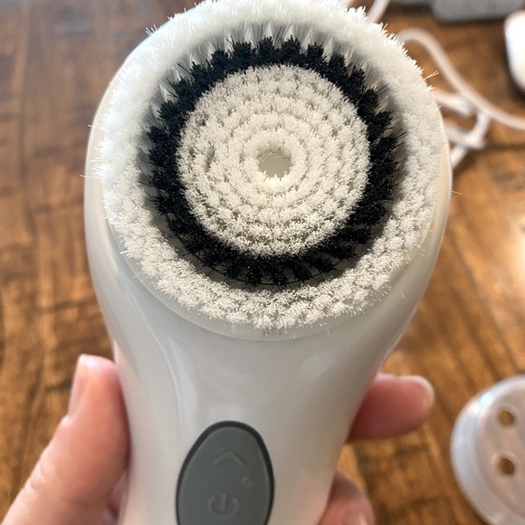 Pure Skin skin cleansing system - Picture 2 of 7